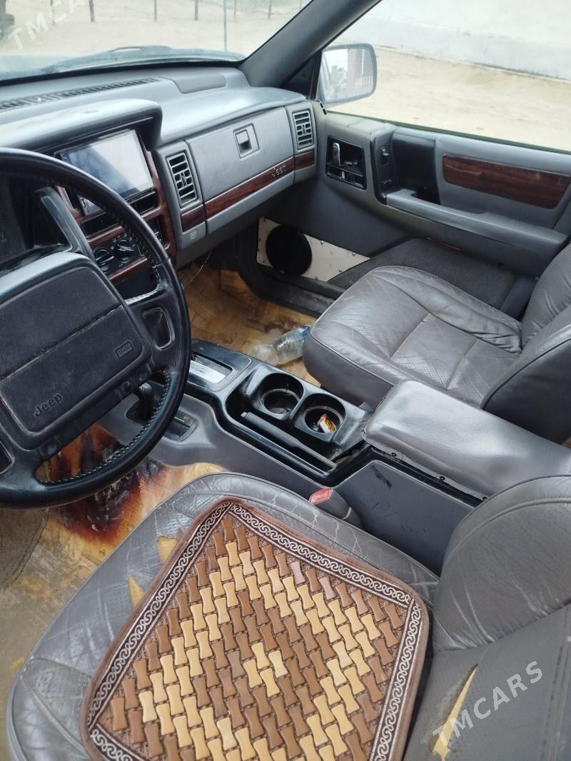 Jeep Cherokee 1993 - 28 000 TMT - Этрек - img 1