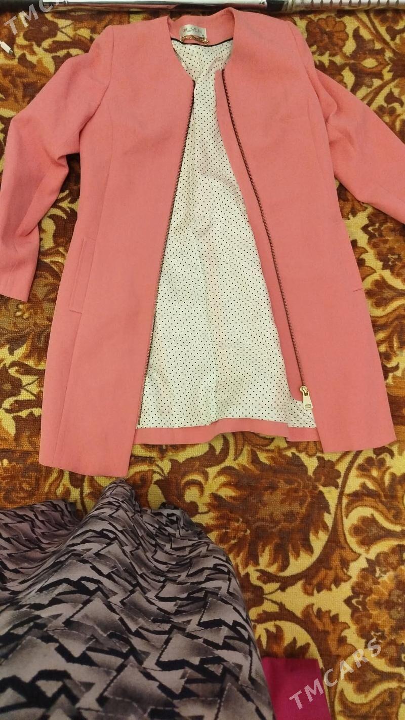 kostyum - Büzmeýin - img 1