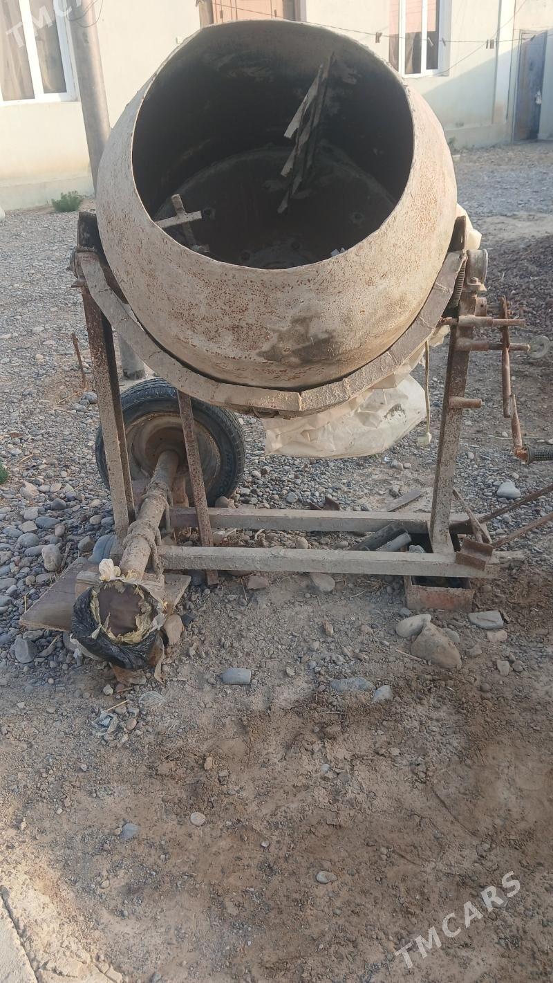 mikser we galyp - Ýaşlyk - img 1