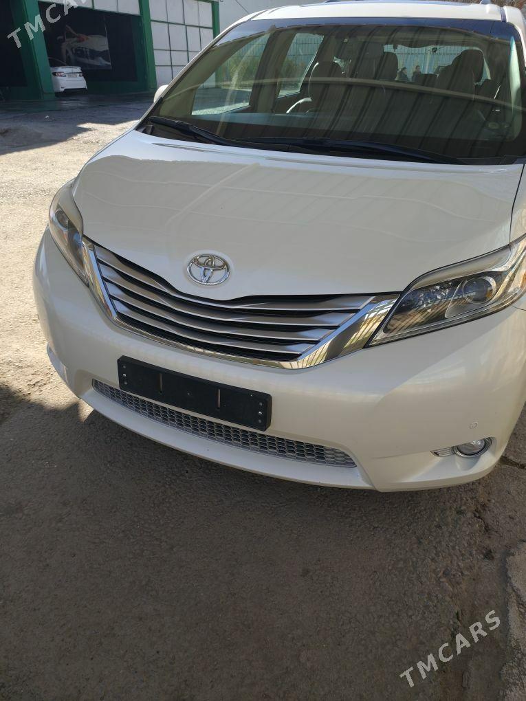 Toyota Sienna 2017 - 610 000 TMT - Aşgabat - img 1