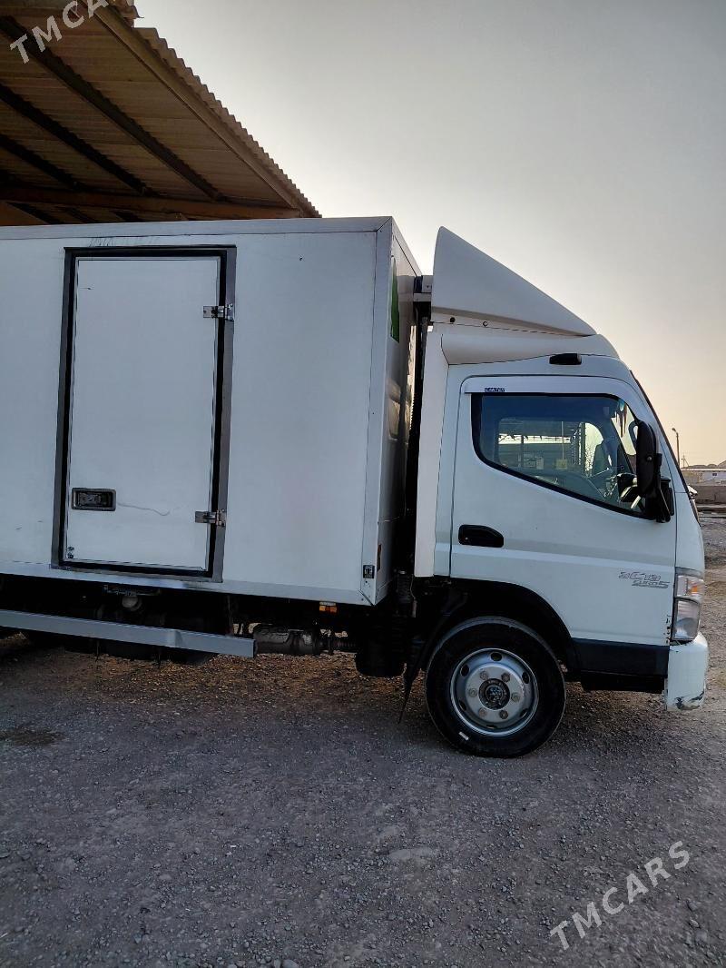 Mitsubishi Fuso 2010 - 340 000 TMT - Туркменабат - img 1