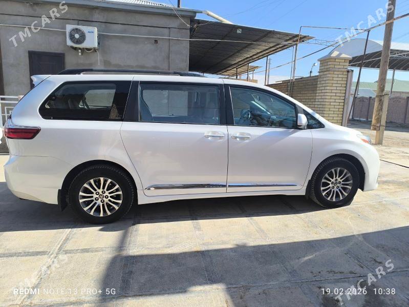 Toyota Sienna 2020 - 480 000 TMT - Мары - img 1