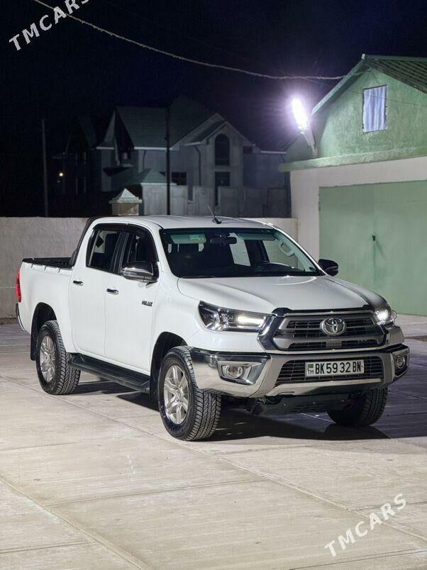 Toyota Hilux 2025 - 665 000 TMT - Хазар - img 1