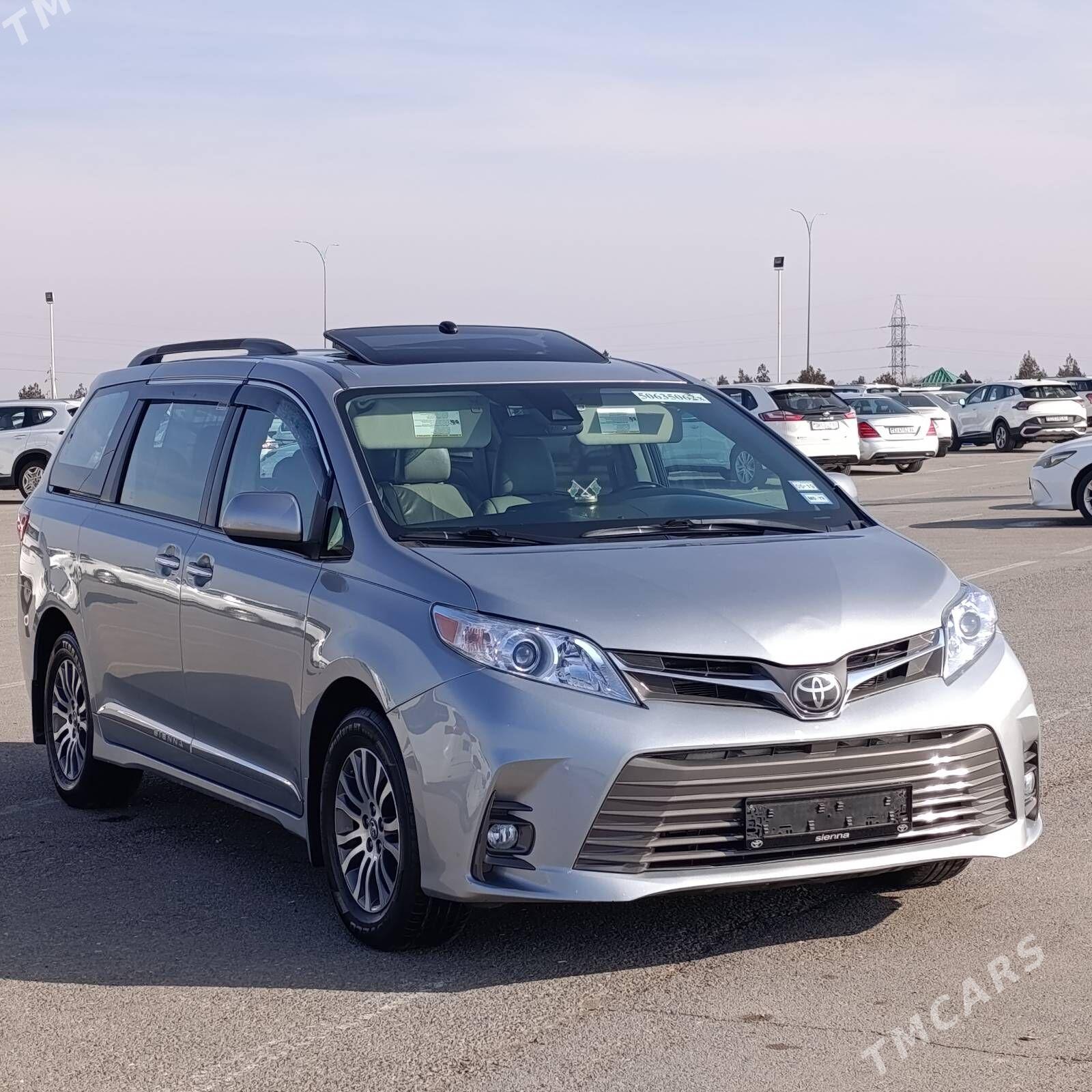 Toyota Sienna 2019 - 460 000 TMT - Балканабат - img 1