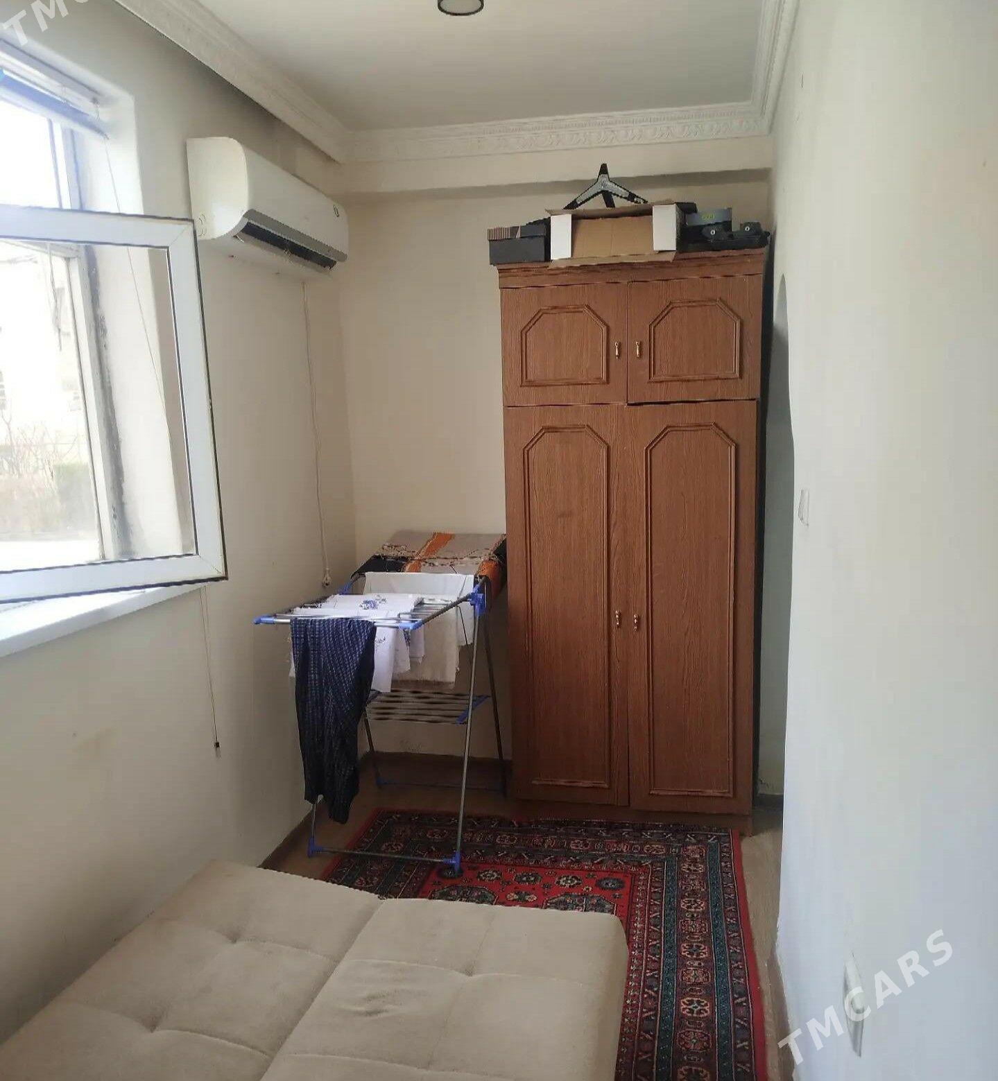 2 мкр 1 комнатная - Ашхабад - img 1