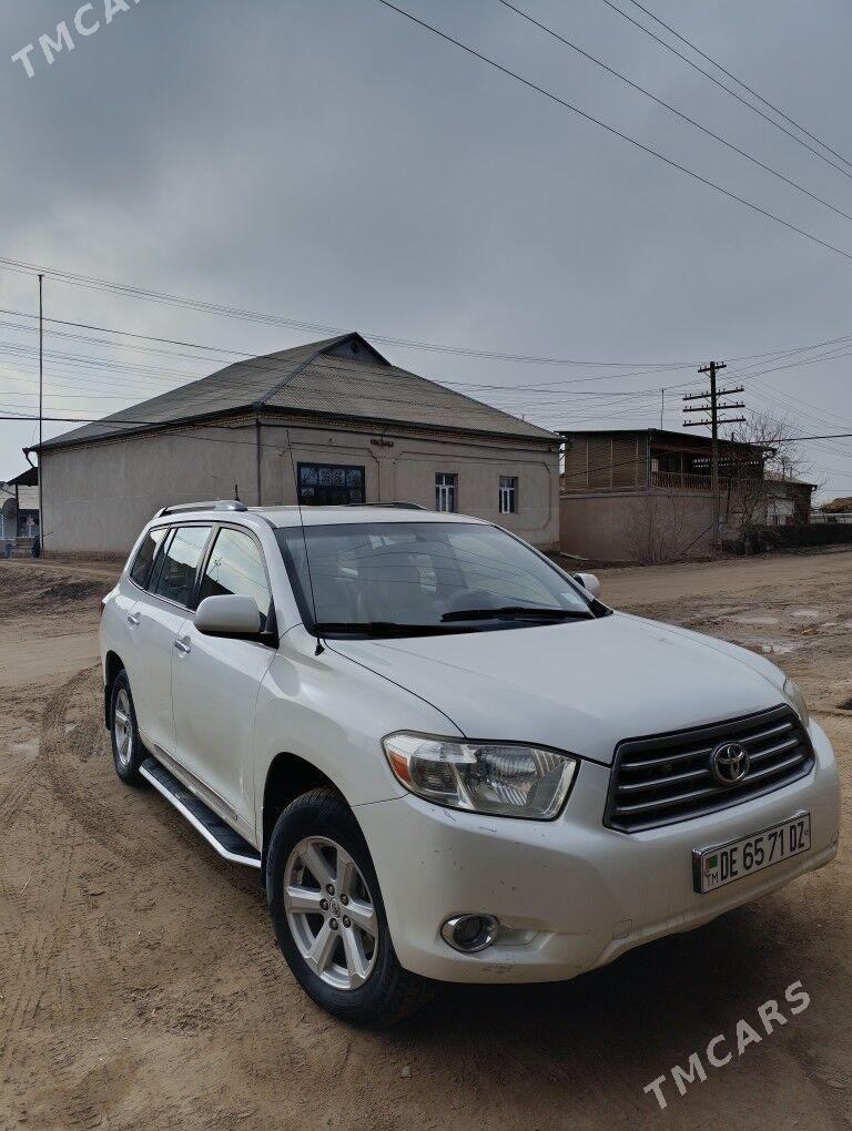 Toyota Highlander 2008 - 320 000 TMT - Гурбансолтан Едже - img 1