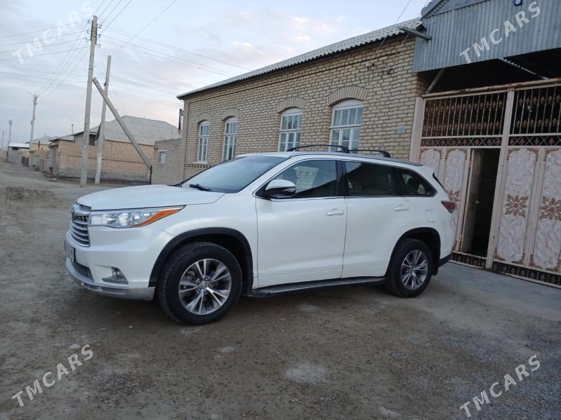 Toyota Highlander 2016 - 400 000 TMT - Сакарчага - img 1