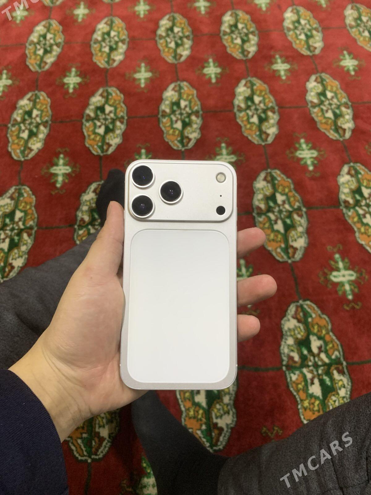 iPhone 11 128iPhone 11 128 - Hitrowka - img 1