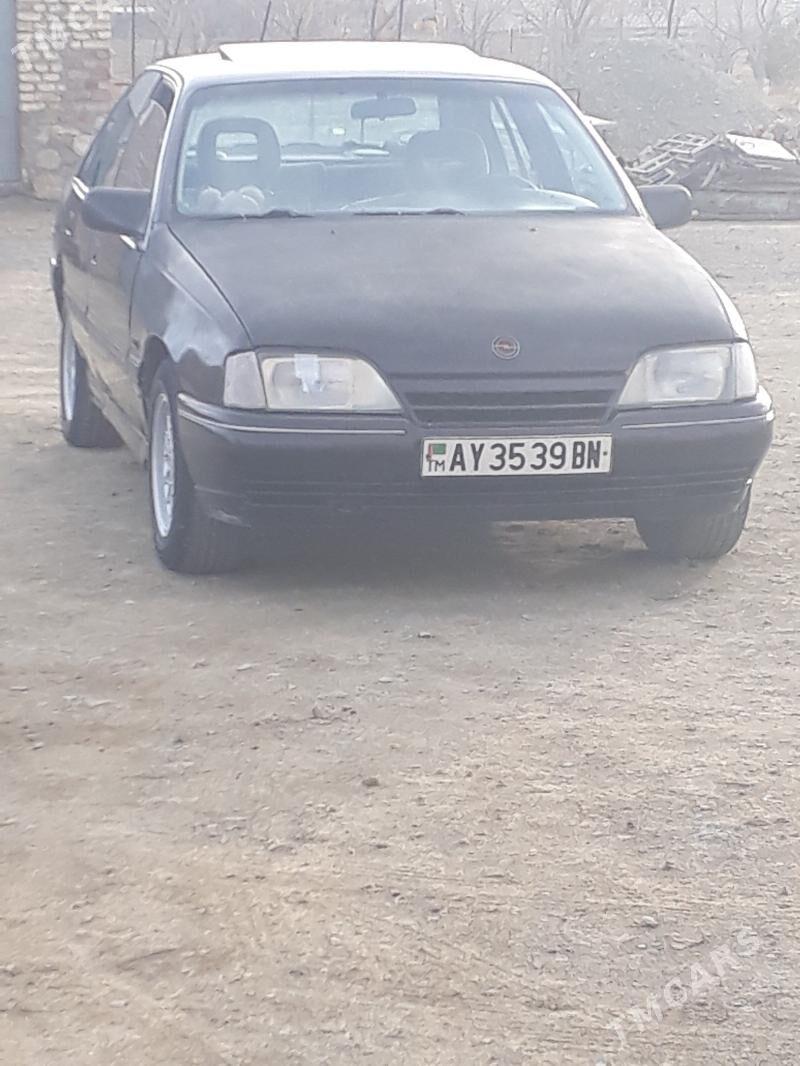 Opel Omega 1992 - 25 000 TMT - Берекет - img 1