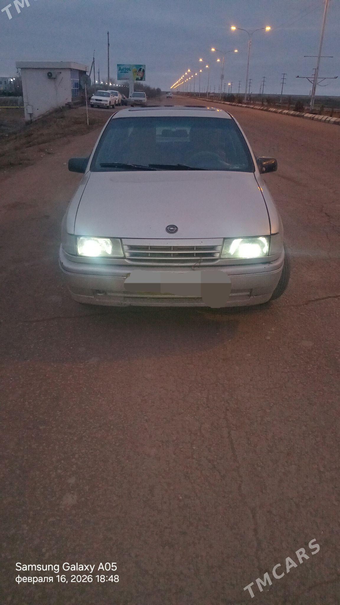 Opel Vectra 1991 - 36 000 TMT - Рухубелентский этрап - img 1