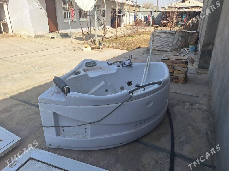 wanna jakuzi - Ýolöten - img 1