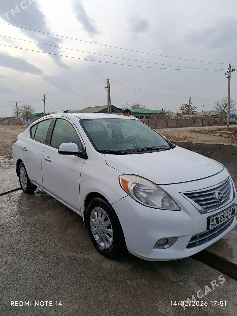 Nissan Versa 2012 - 110 000 TMT - Анев - img 1