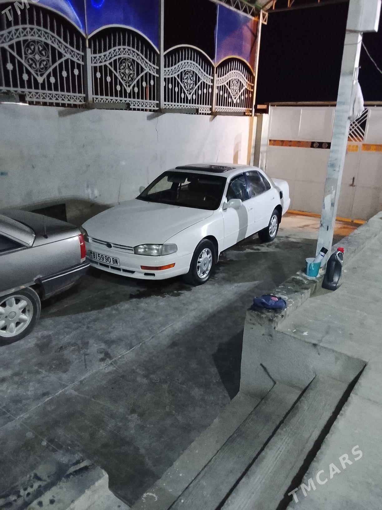 Toyota Camry 1994 - 150 000 TMT - Гызыларбат - img 1