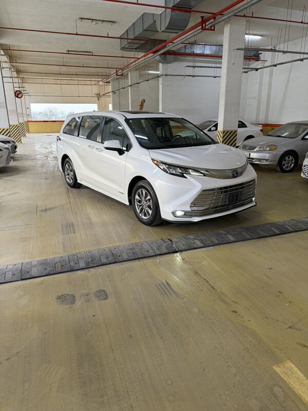 Toyota Sienna 2022 - 571 300 TMT - Ашхабад - img 1