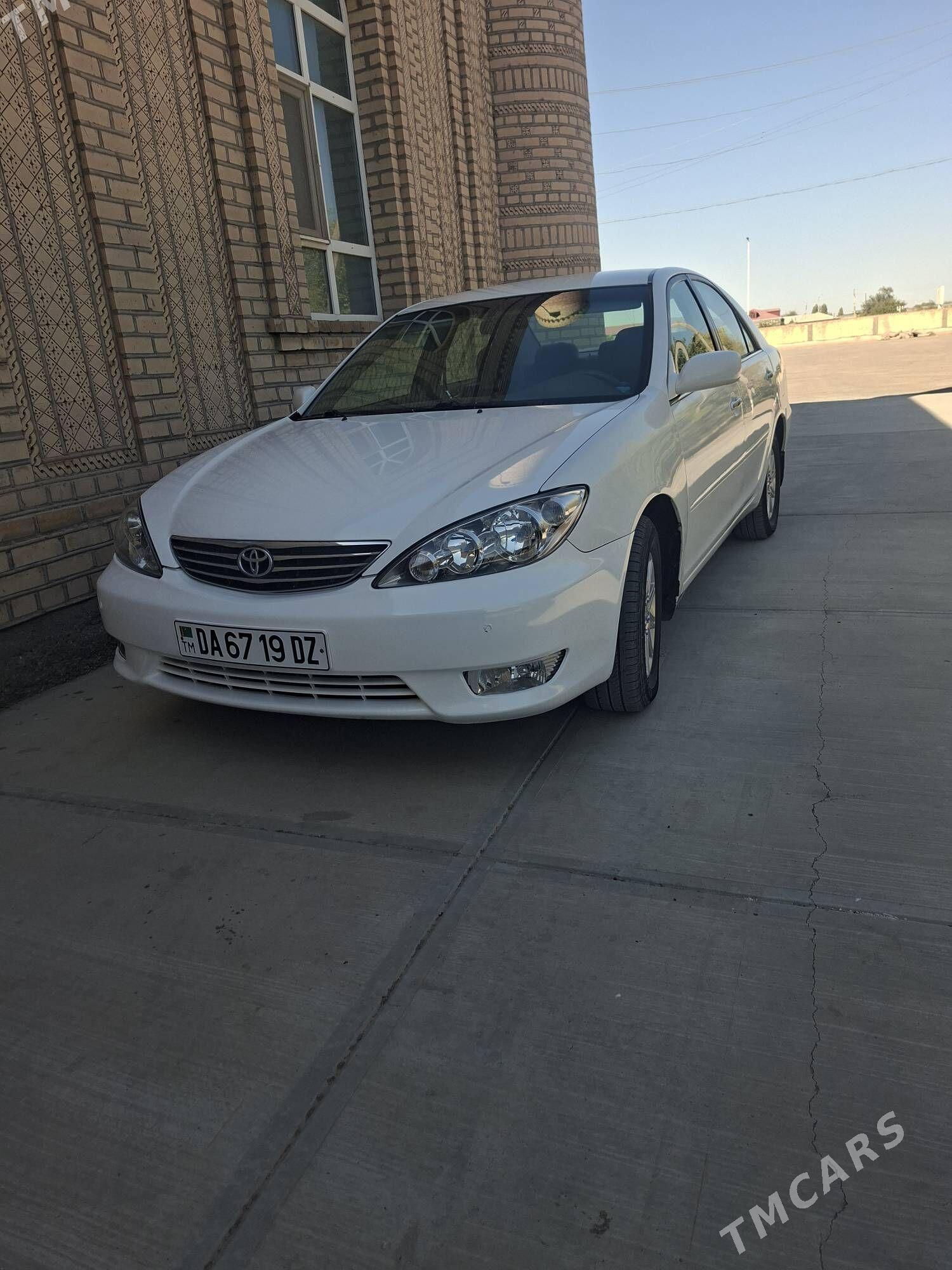 Toyota Camry 2005 - 215 000 TMT - етр. Туркменбаши - img 1
