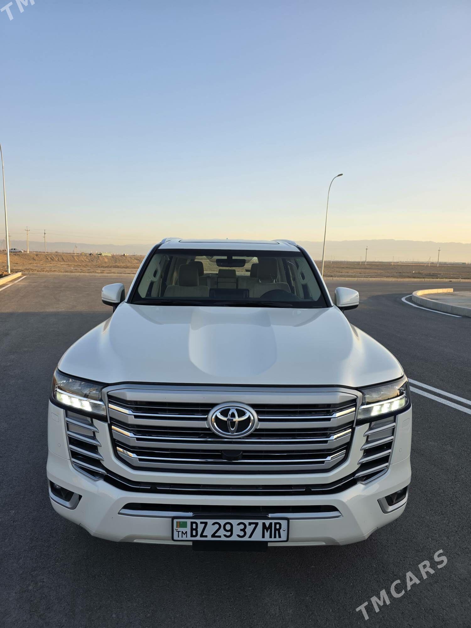 Toyota Land Cruiser 2025 - 1 430 000 TMT - Гуртли - img 1