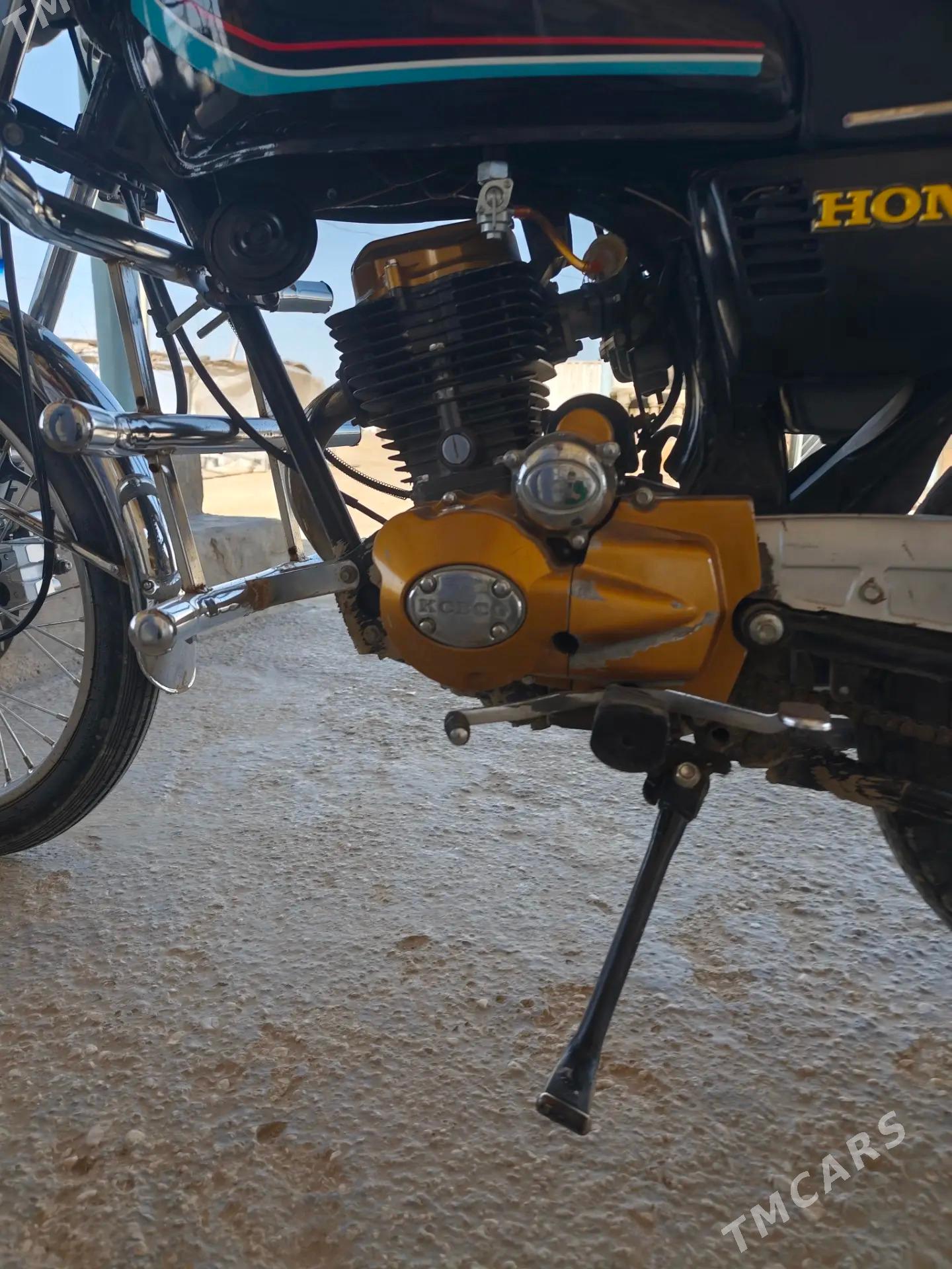 Fekon FK150-8G 2020 - 3 000 TMT - Etrek - img 1