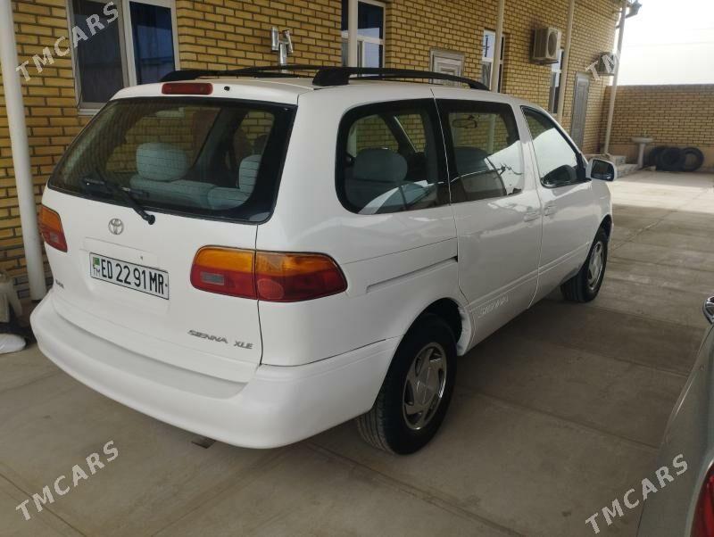 Toyota Sienna 2000 - 177 000 TMT - Ёлётен - img 1
