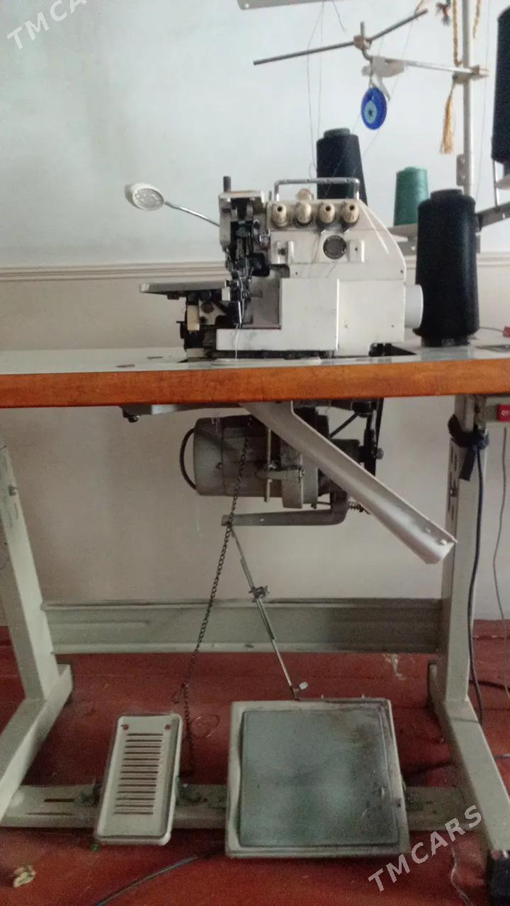 Awerlok 4 nitka - Mary - img 1