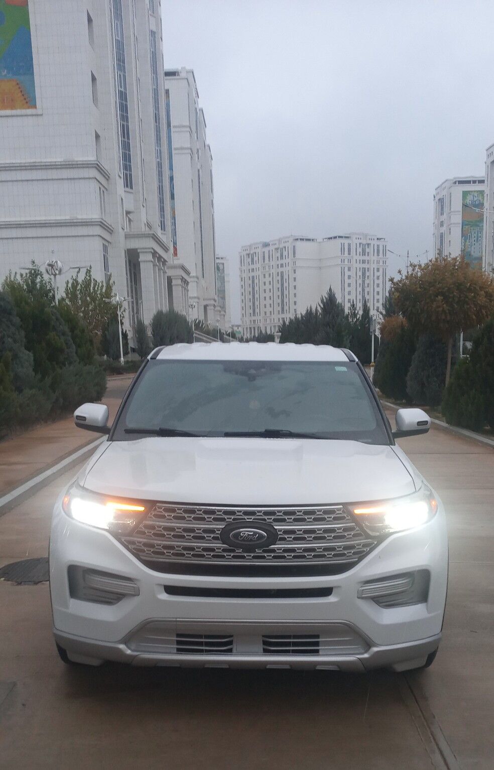 Ford Explorer 2020 - 330 000 TMT - Кëши - img 1