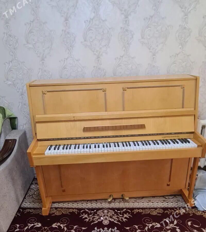 пянино Украина - 10 mkr - img 1