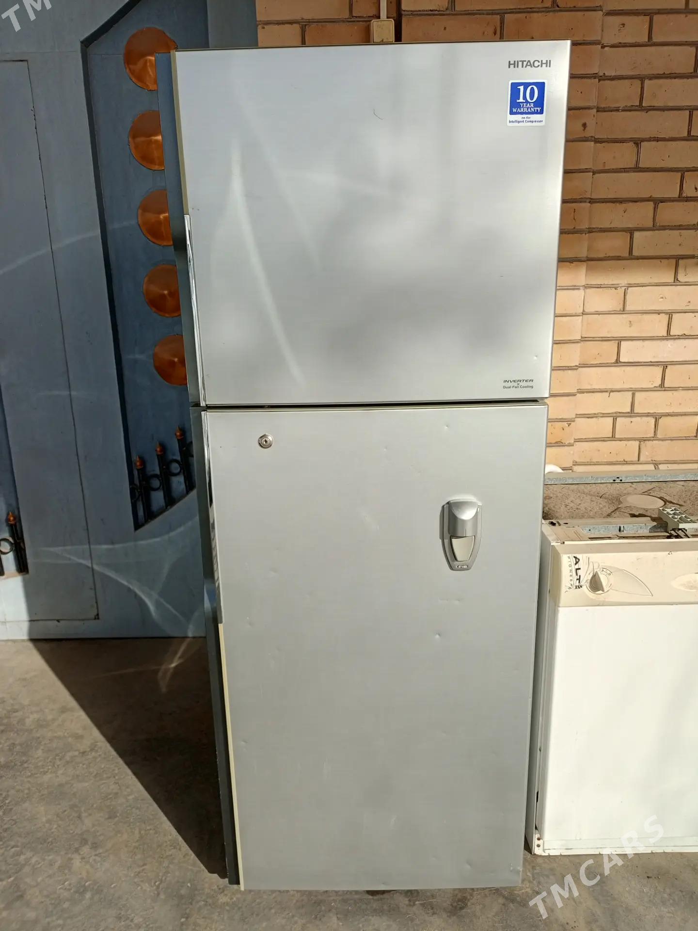 HITAÇHI Hololodilnik. - Чарджоу - img 1