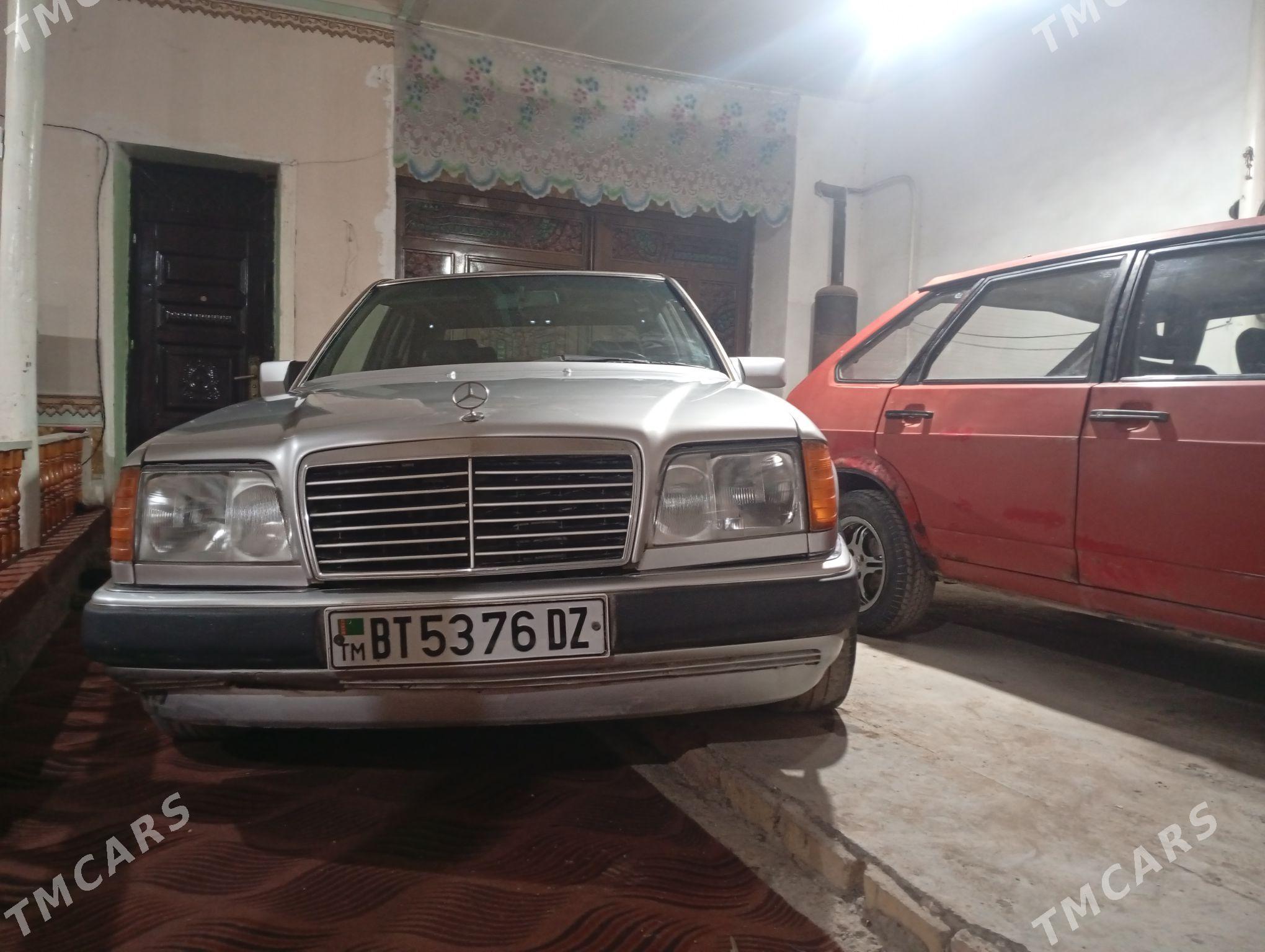 Mercedes-Benz W123 1993 - 40 000 TMT - Şabat etr. - img 1