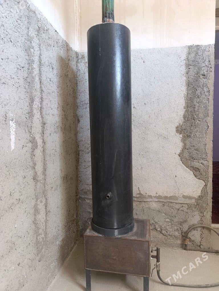 Titan - Анев - img 1