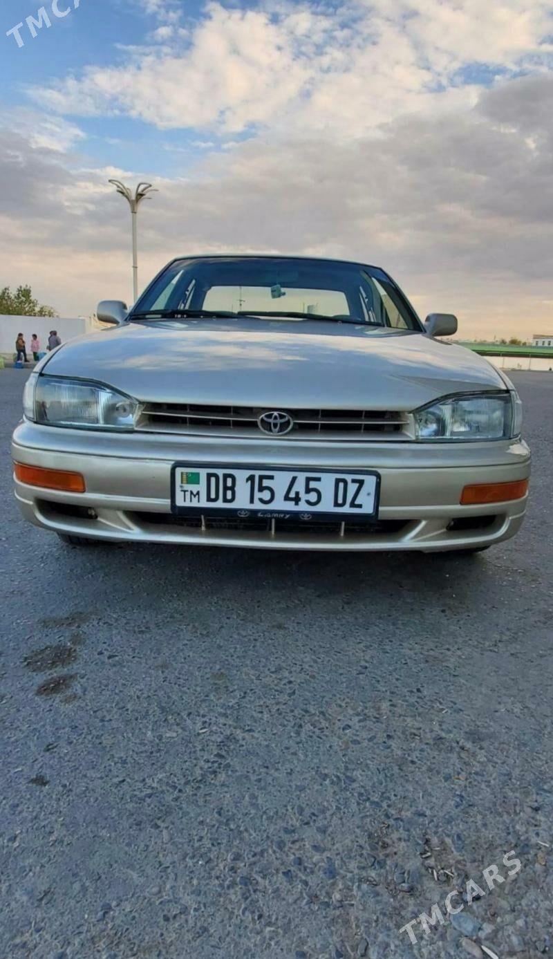 Toyota Camry 1996 - 32 000 TMT - Акдепе - img 1
