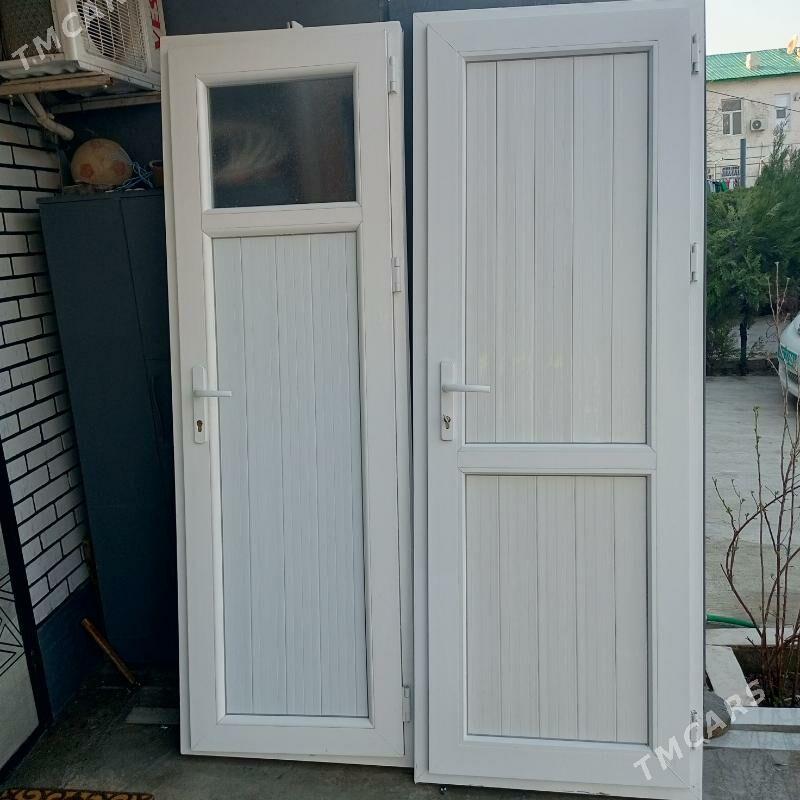 iki plastik gapy - Aşgabat - img 1