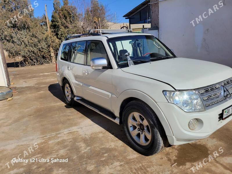 Mitsubishi Pajero 2008 - 200 000 TMT - Дашогуз - img 1