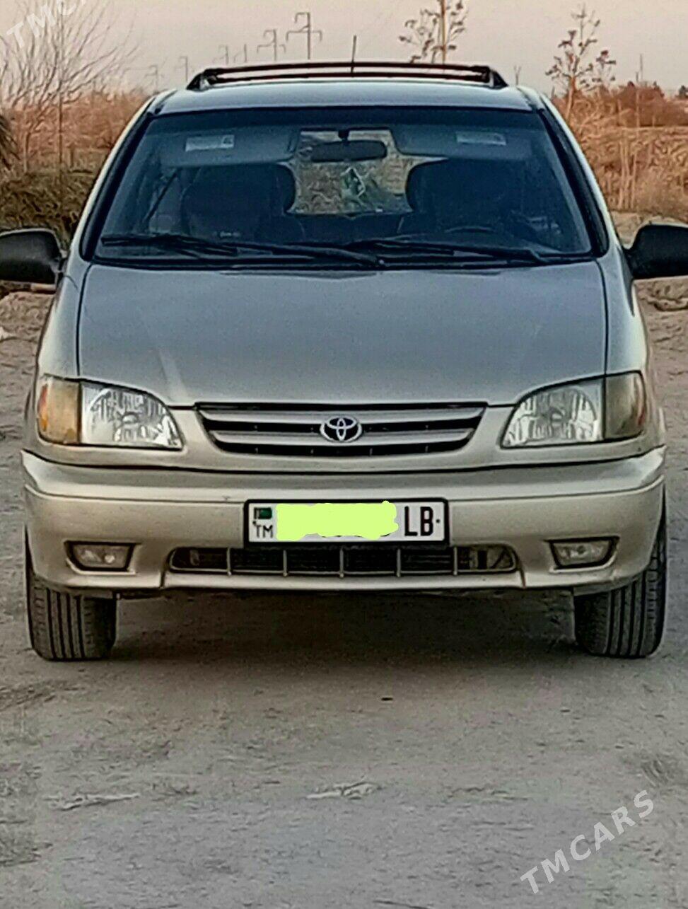 Toyota Sienna 2001 - 175 000 TMT - Saýat - img 1