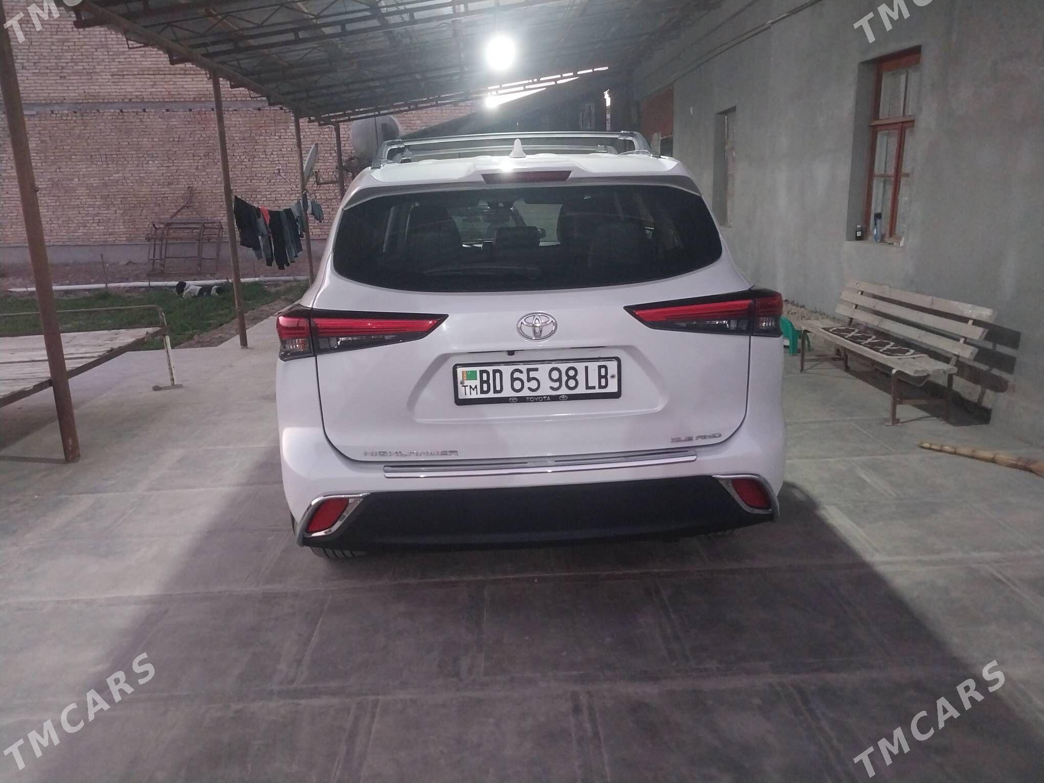 Toyota Highlander 2021 - 520 000 TMT - Туркменабат - img 1