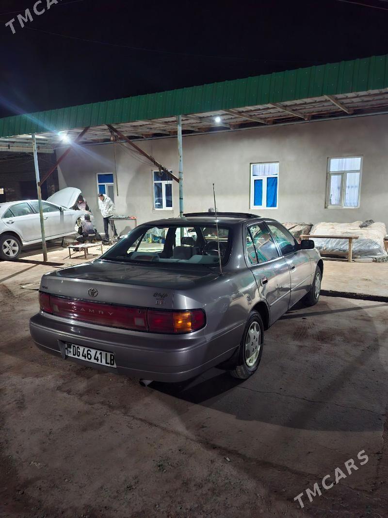 Toyota Camry 1992 - 120 000 TMT - Дянев - img 1