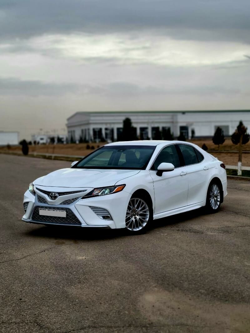 Toyota Camry 2018 - 290 000 TMT - Мары - img 1