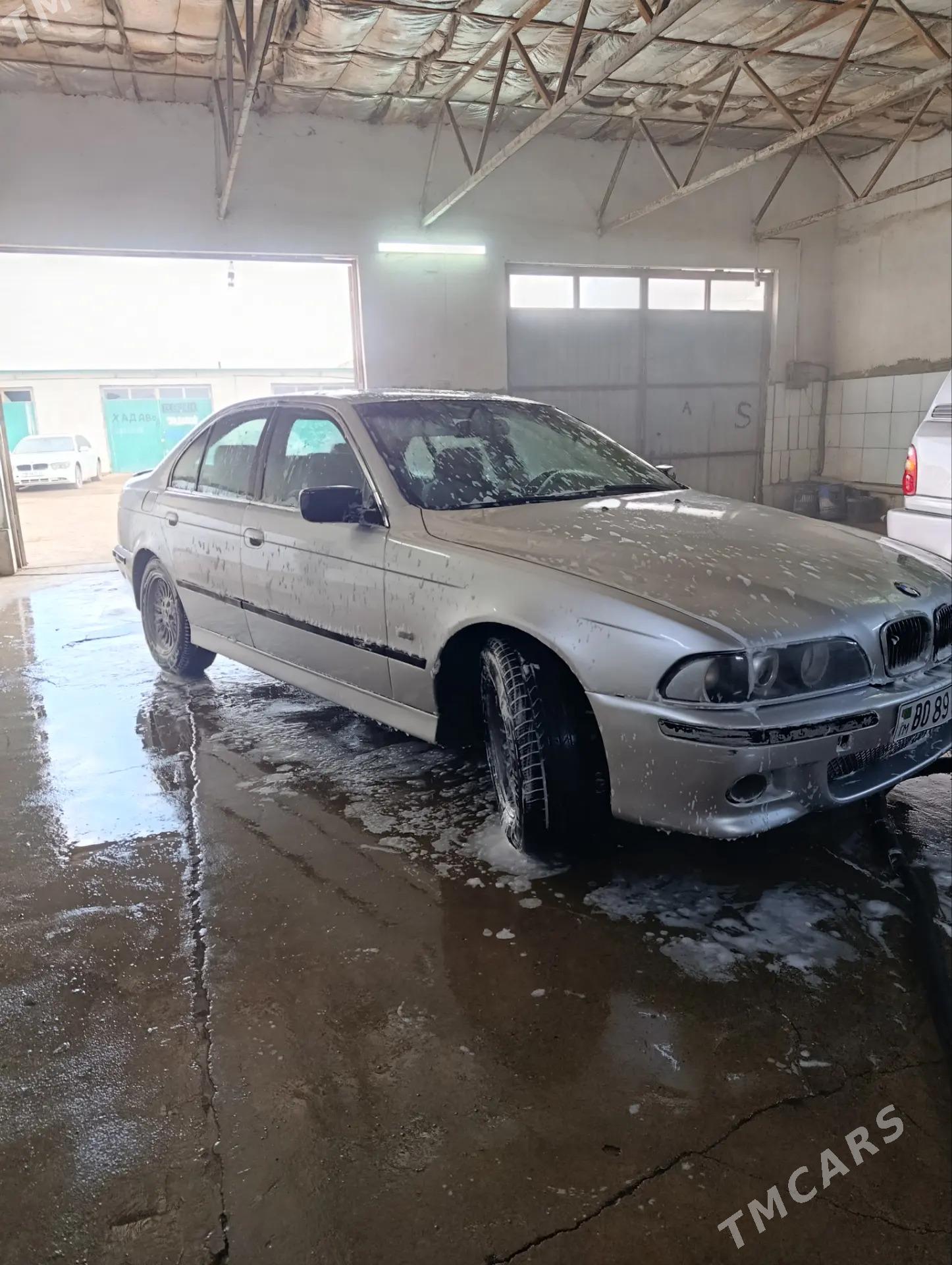 BMW E39 2001 - 110 000 TMT - Дашогуз - img 1