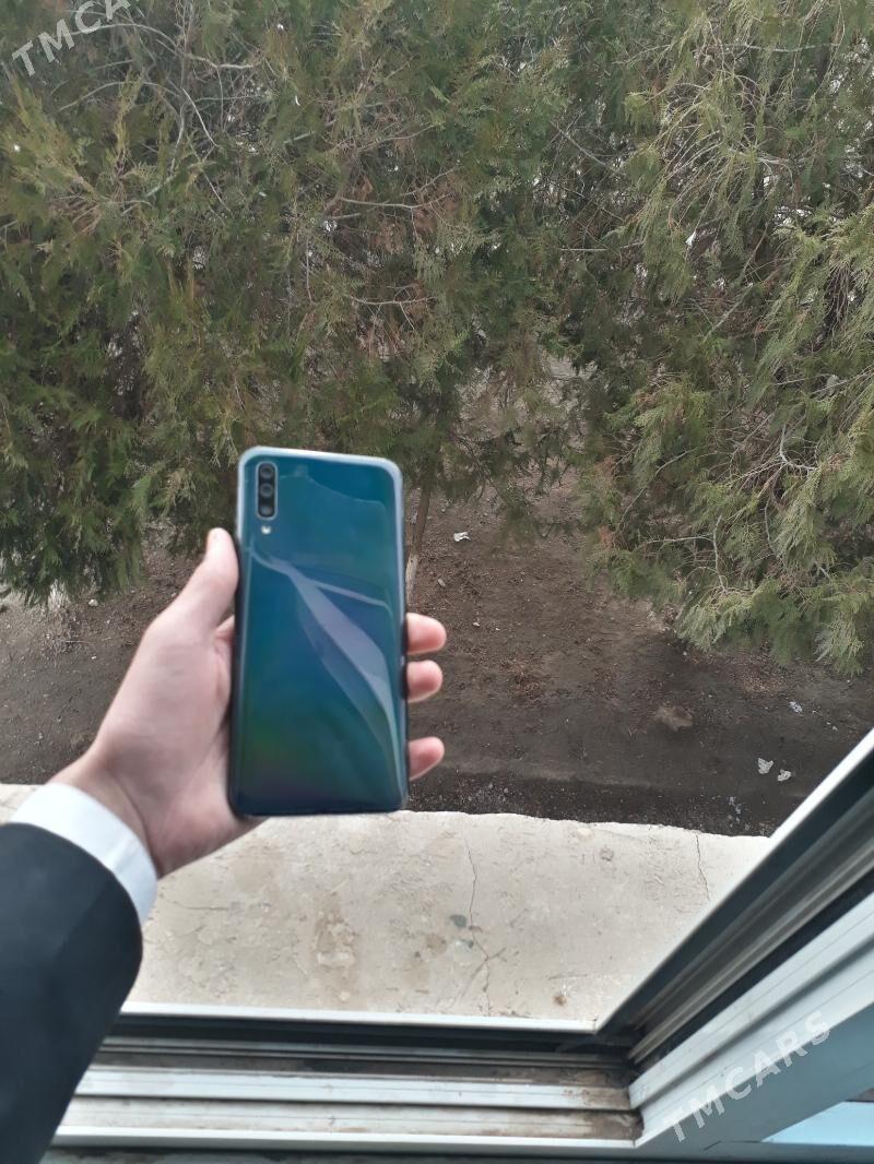 Samsung a70 6/128 - Гурбансолтан Едже - img 1