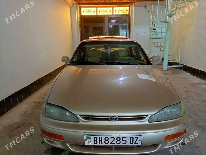 Toyota Camry 1995 - 110 000 TMT - Акдепе - img 1