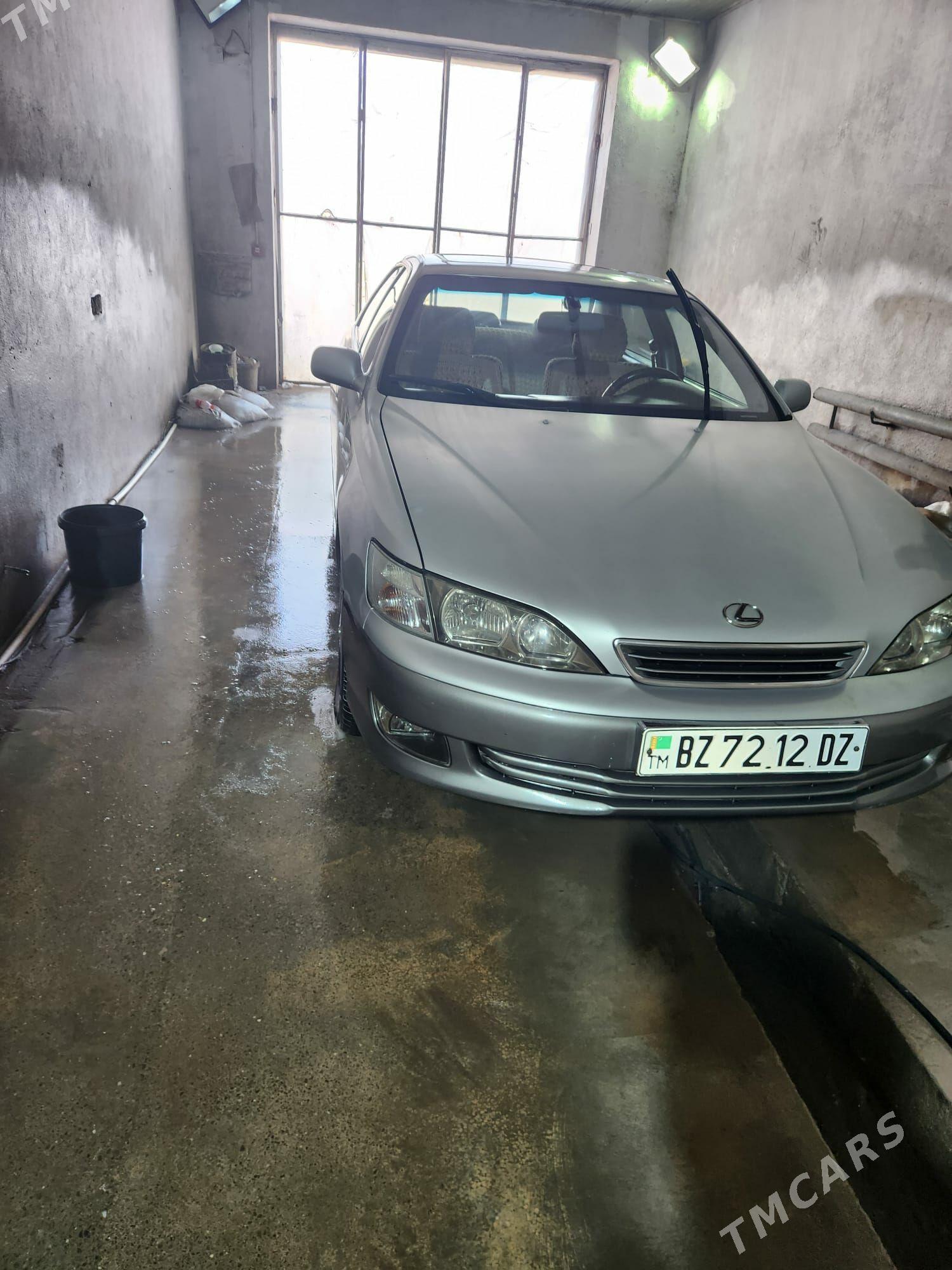 Lexus ES 300 2000 - 155 000 TMT - Шабатский этрап - img 1