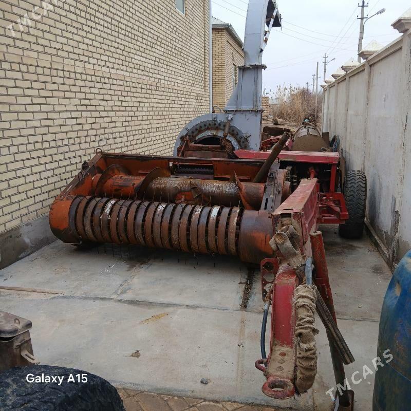 Belarus 320 1992 - 95 000 TMT - Wekilbazar - img 1