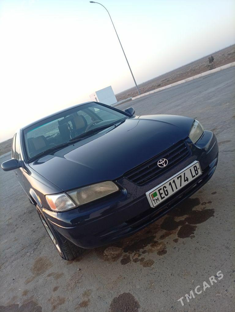 Toyota Camry 1999 - 130 000 TMT - Darganata - img 1
