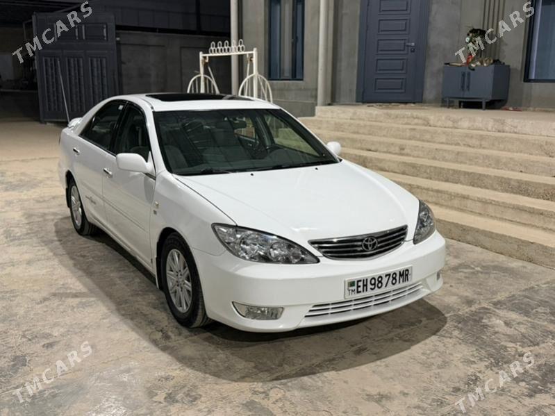 Toyota Camry 2004 - 195 000 TMT - Мары - img 1