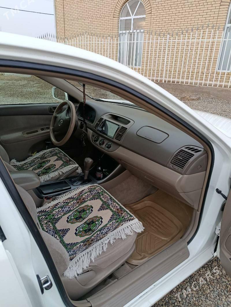 Toyota Camry 2002 - 156 000 TMT - Сакарчага - img 1