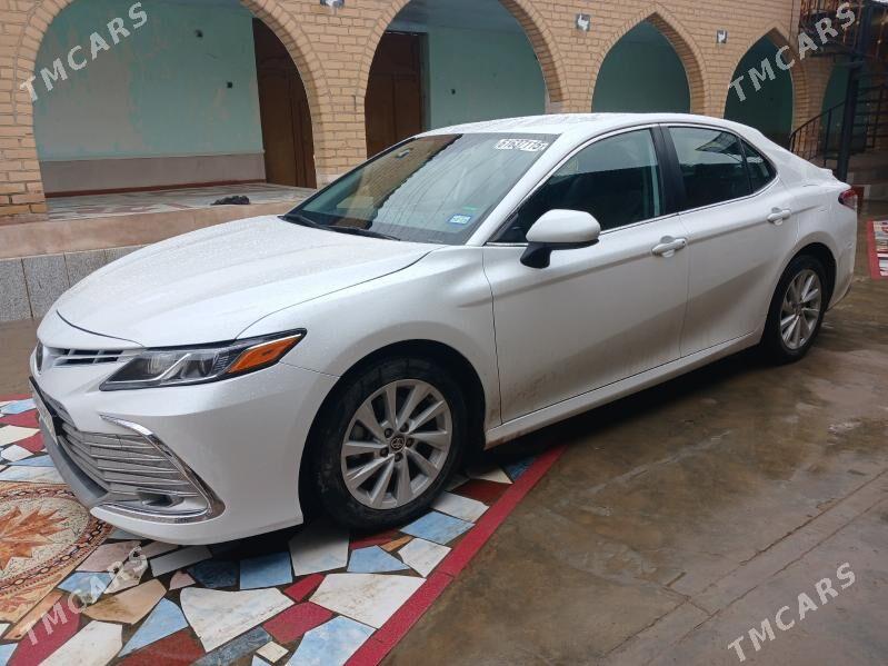 Toyota Camry 2022 - 320 000 TMT - Фарап - img 1