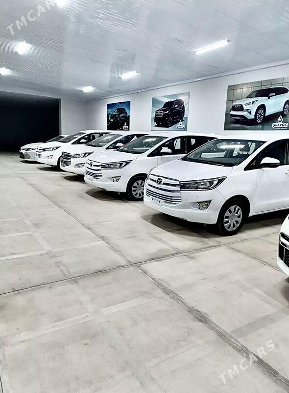 Toyota Innova 2021 - 239 000 TMT - Мары - img 1