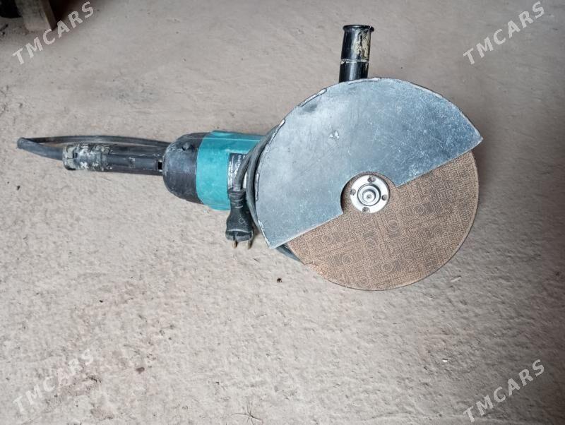 Makita balgarka - Gurbansoltan Eje - img 1