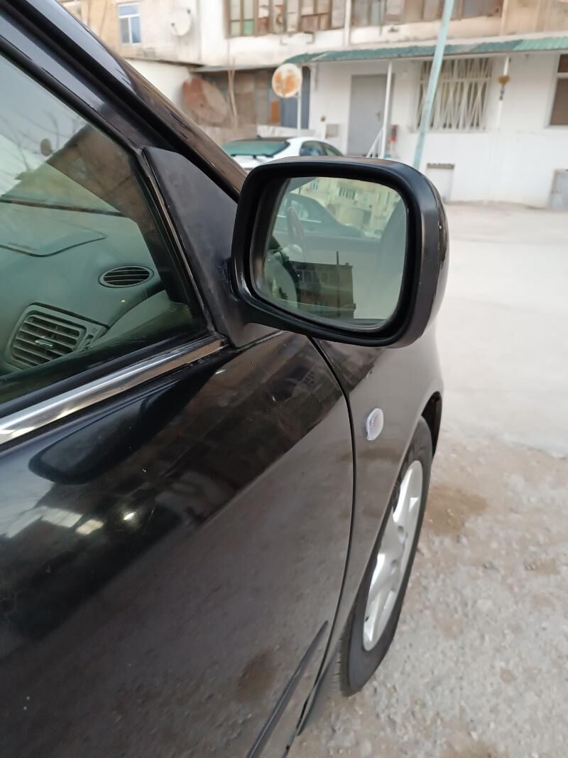 Bakawoý karolla haliji 2005 700 TMT - Балканабат - img 1