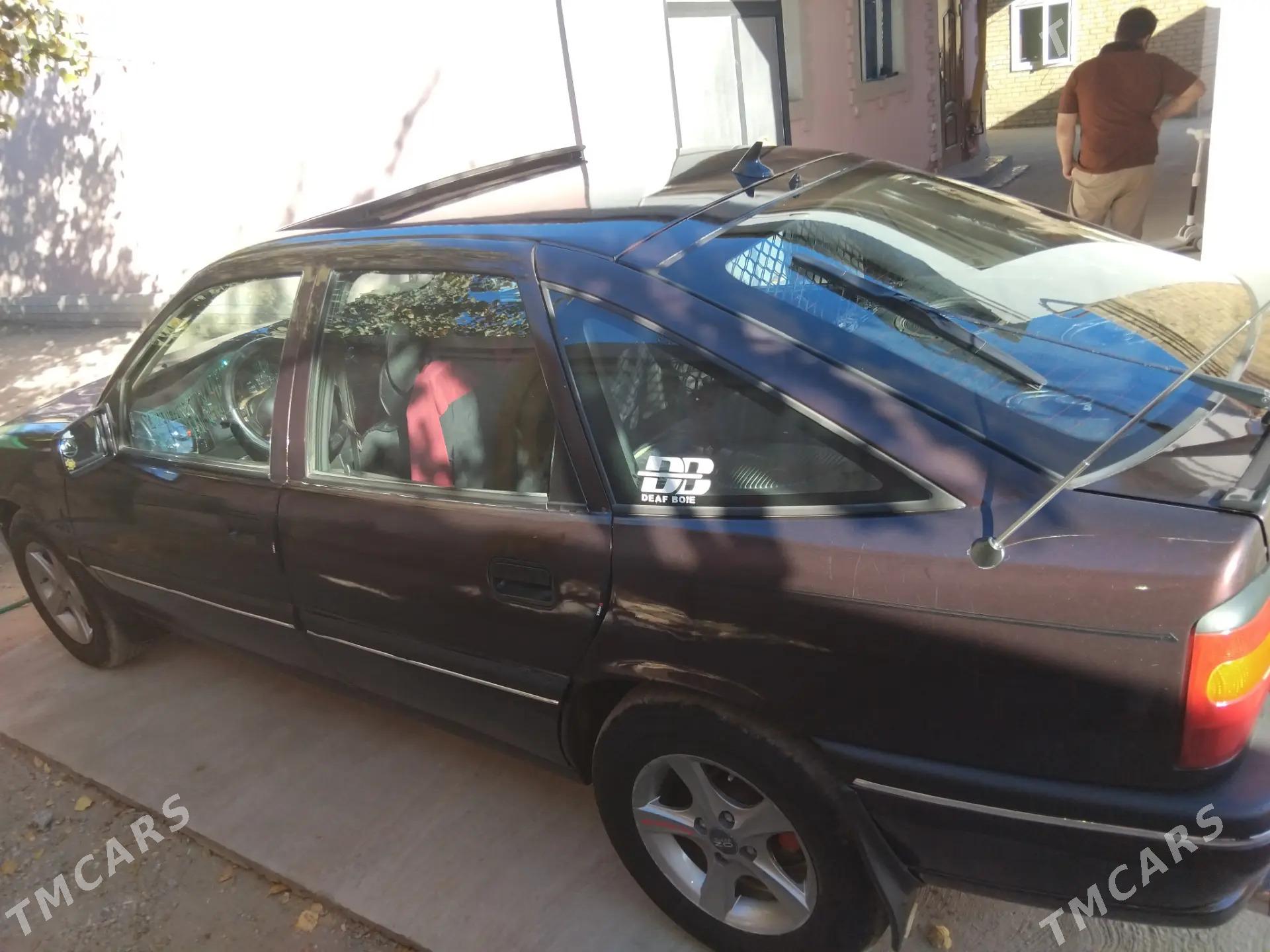 Opel Vectra 1992 - 43 000 TMT - Туркменабат - img 1