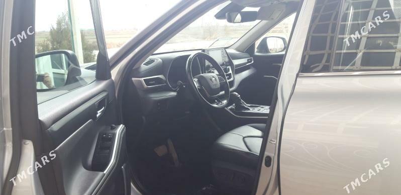 Toyota Highlander 2021 - 560 000 TMT - Gurbansoltan Eje - img 1