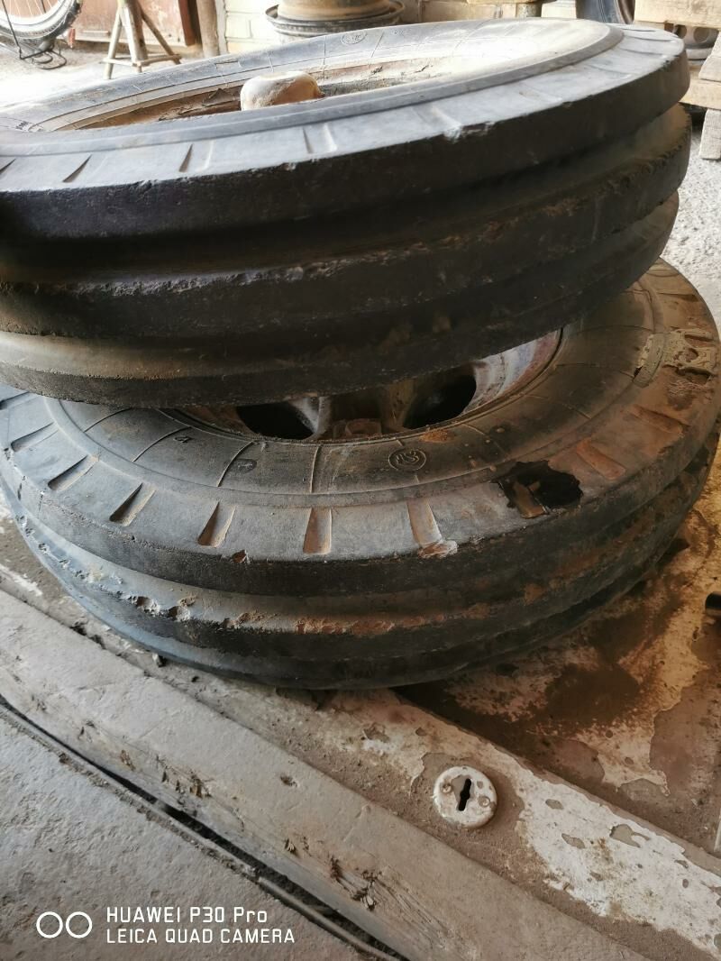 T -28 traktor pakriska 1 900 TMT - Murgap - img 1